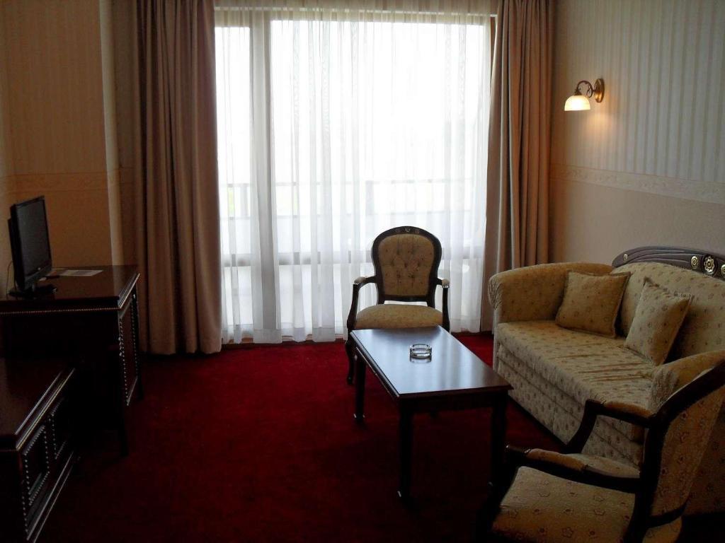 Hotel Hanat سينتس قسطنطين وهيلينا الغرفة الصورة