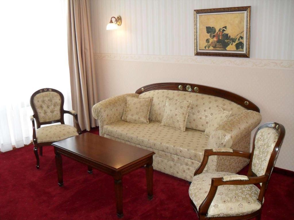 Hotel Hanat سينتس قسطنطين وهيلينا الغرفة الصورة